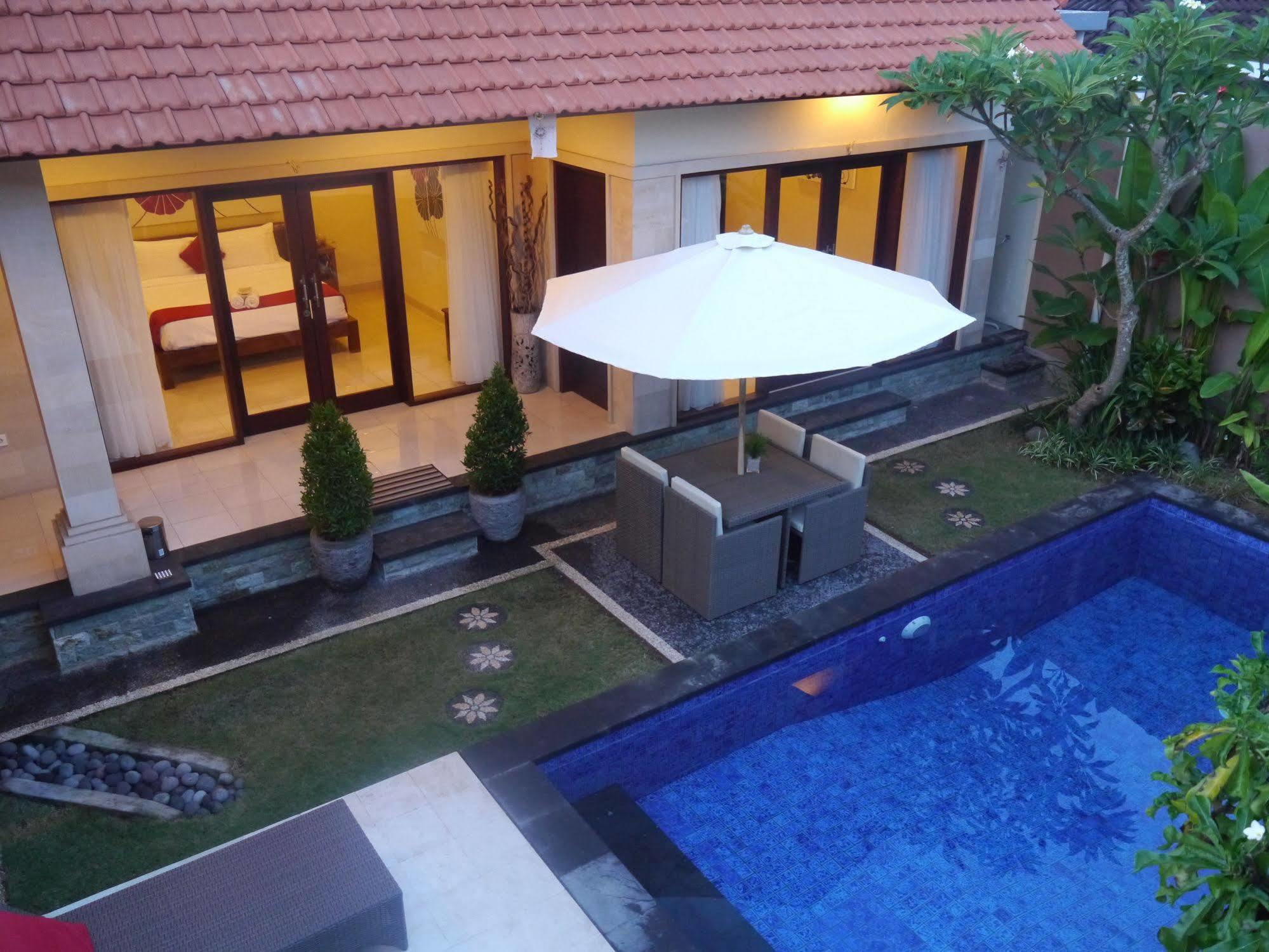Exquisito Villa Denpasar Exteriér fotografie