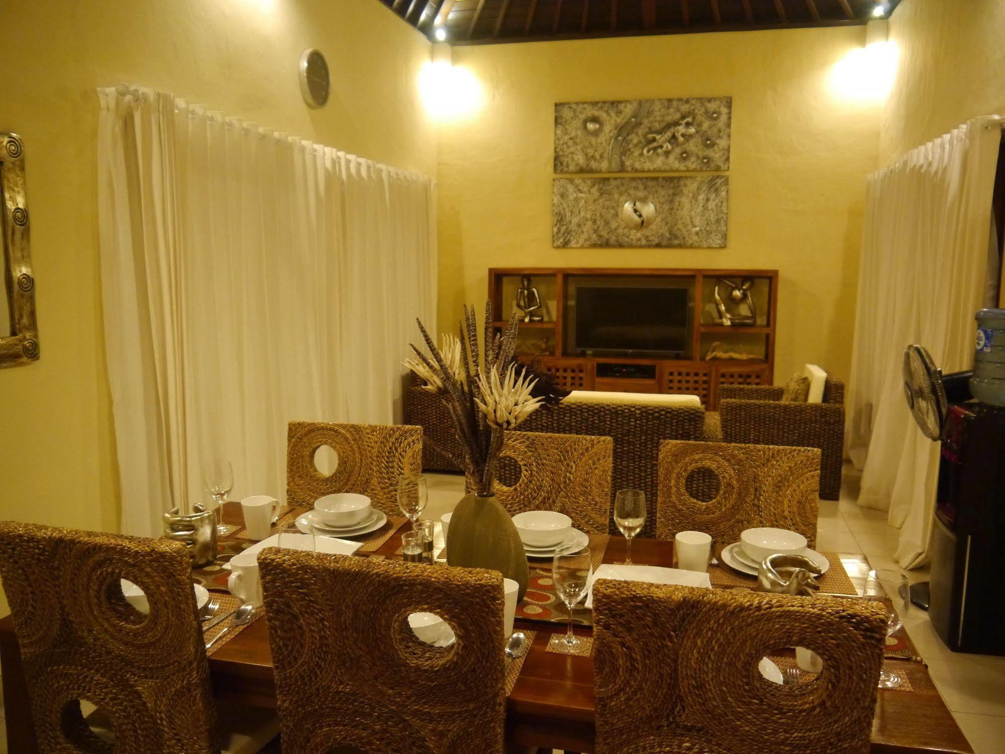 Exquisito Villa Denpasar Exteriér fotografie